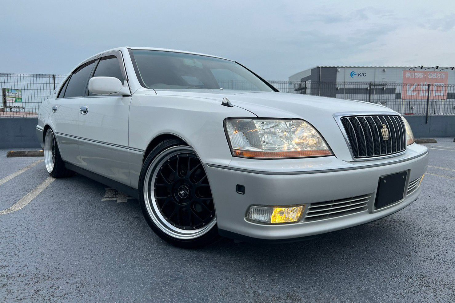 【中古】1/43 ｲﾝﾀｰｱﾗｲﾄﾞ Toyota CROWN MAJESTA C TYPE V8 4000 (1997) ﾀﾞｰｸｸﾞﾘｰﾝﾏｲｶP.I.O.ﾄｰﾆﾝｸﾞG[91][240091384692] 中古】1/43 ｲﾝﾀｰｱﾗｲﾄﾞ Toyota CROWN MAJESTA C TYPE V8 4000