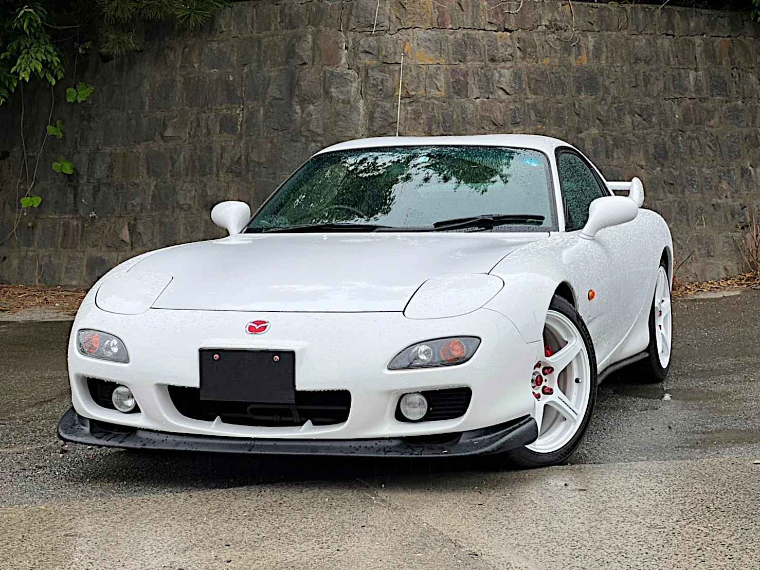 Edit White Mazda RX-7